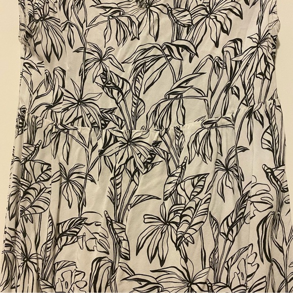 Roxy Girls 12 Large Floral Ambitious Queen Dress - Picture 9 of 11